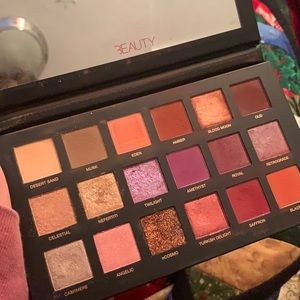 Huda Beauty - Desert Dusk